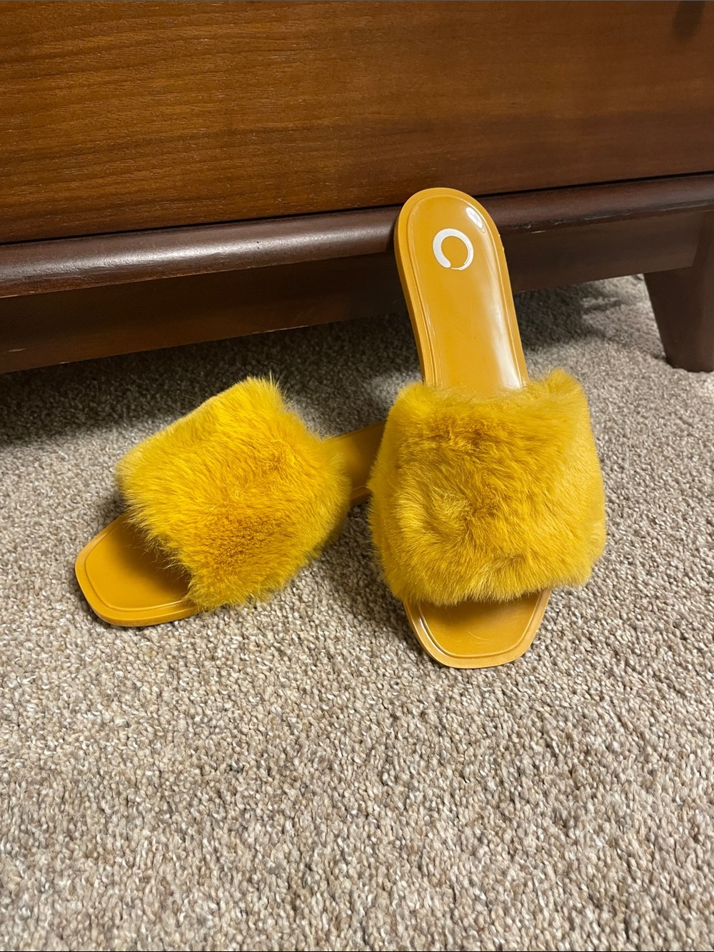 Mustard yellow fur sandals. NEW
